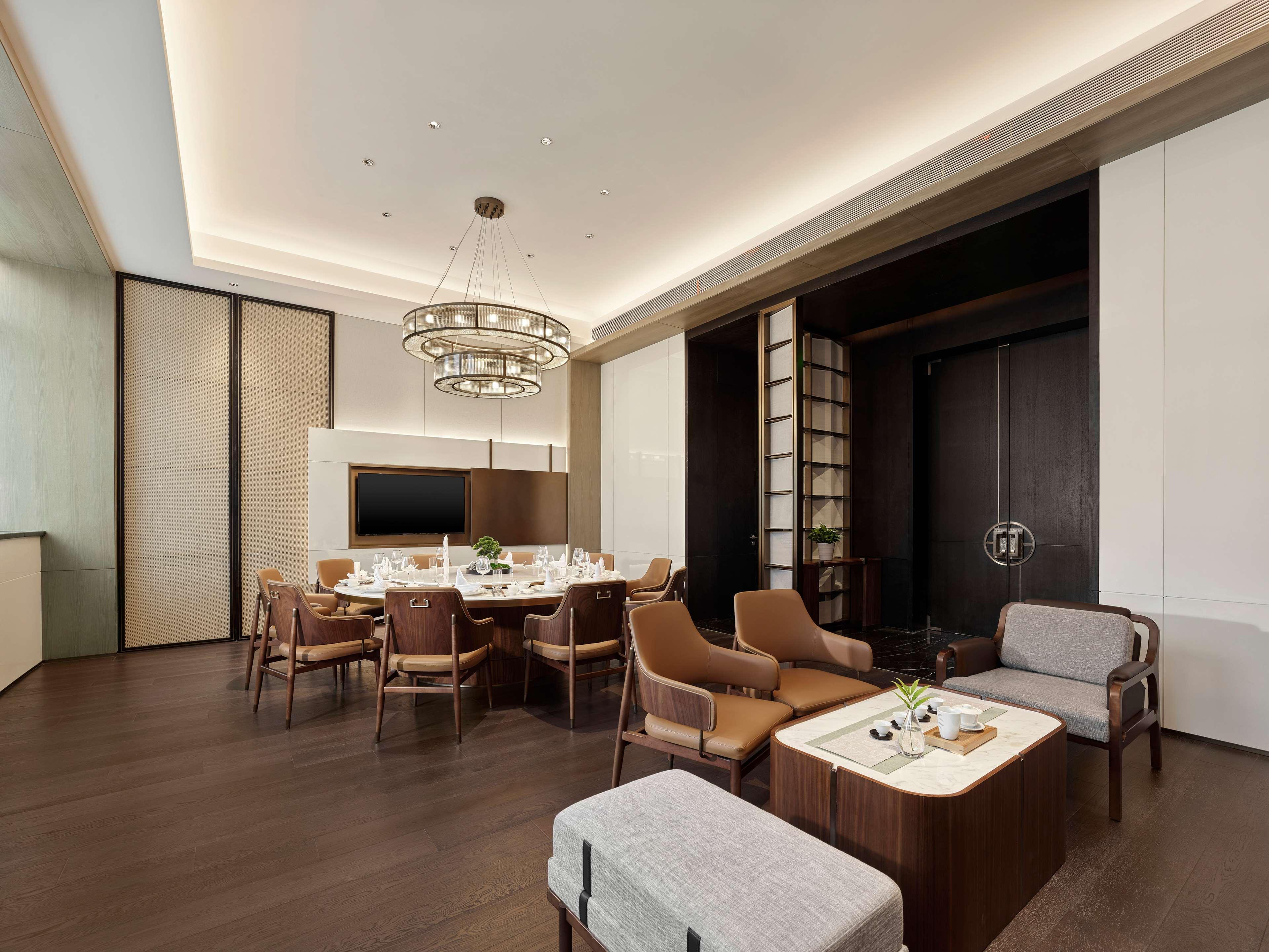 Отель Hilton Цзясин Экстерьер фото