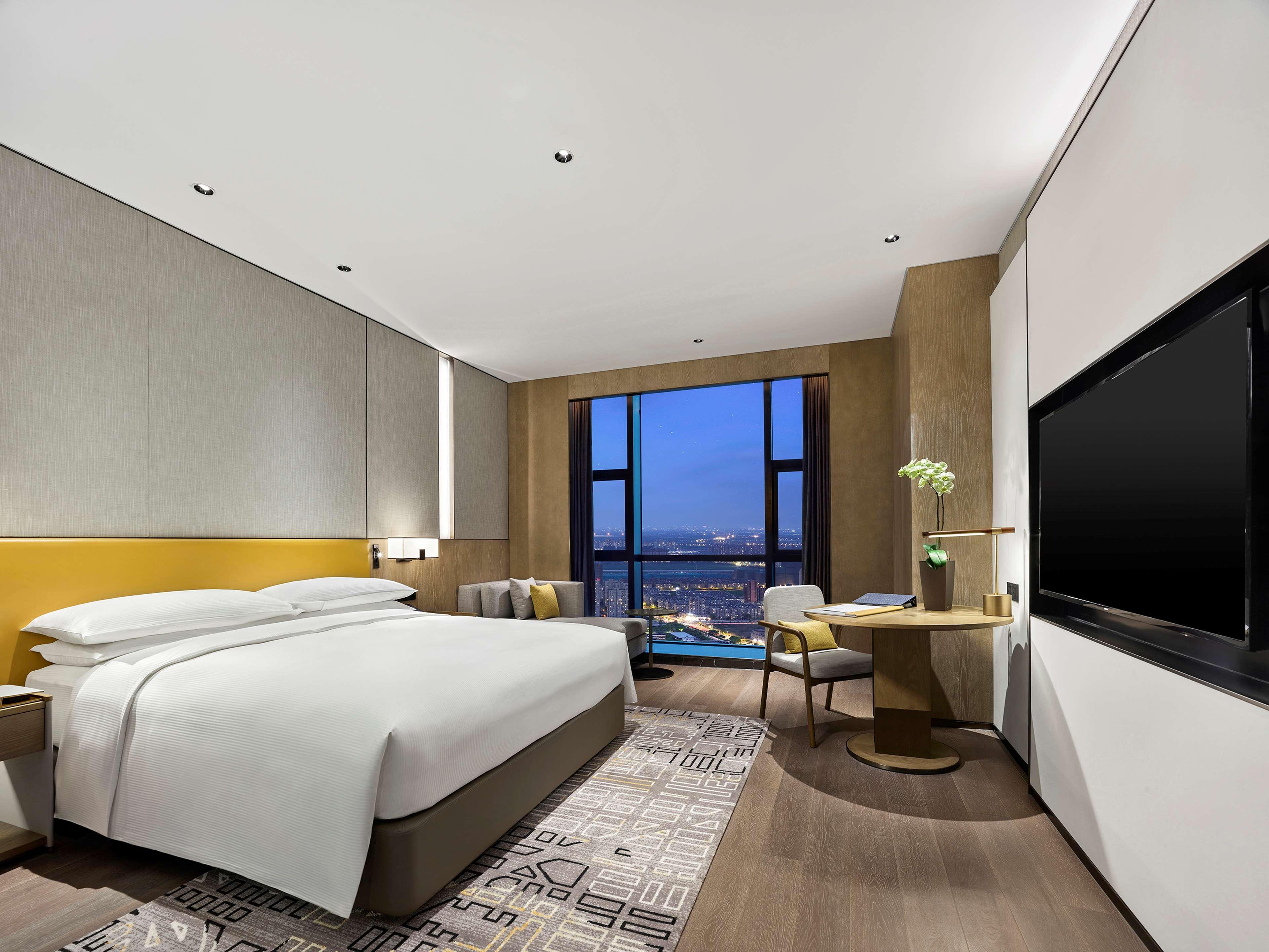 Отель Hilton Цзясин Экстерьер фото
