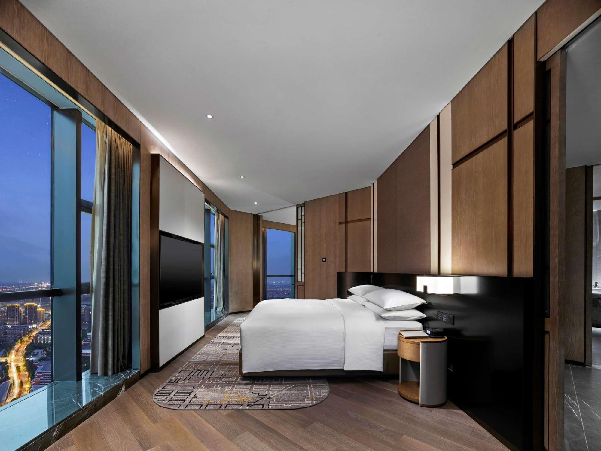 Отель Hilton Цзясин Экстерьер фото