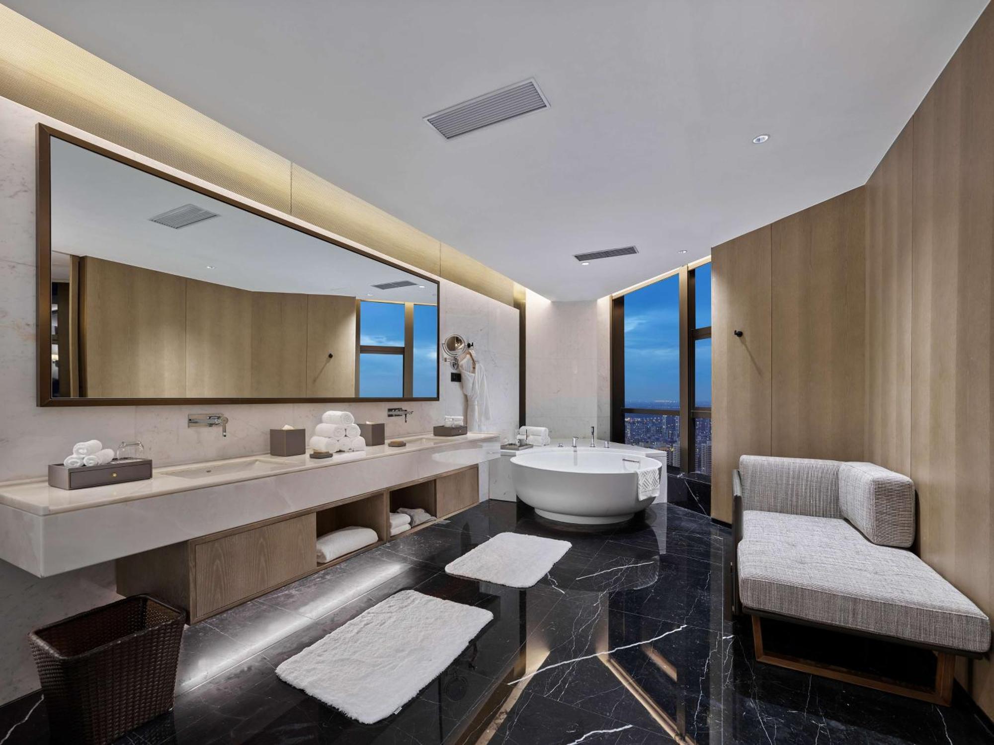 Отель Hilton Цзясин Экстерьер фото
